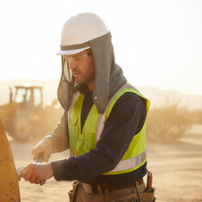 Chladicí nákrčník na  přilbu